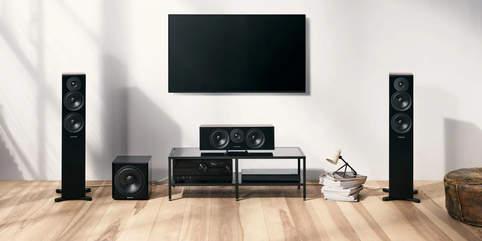 Dynaudio Emit 25C trong không gian thực tế