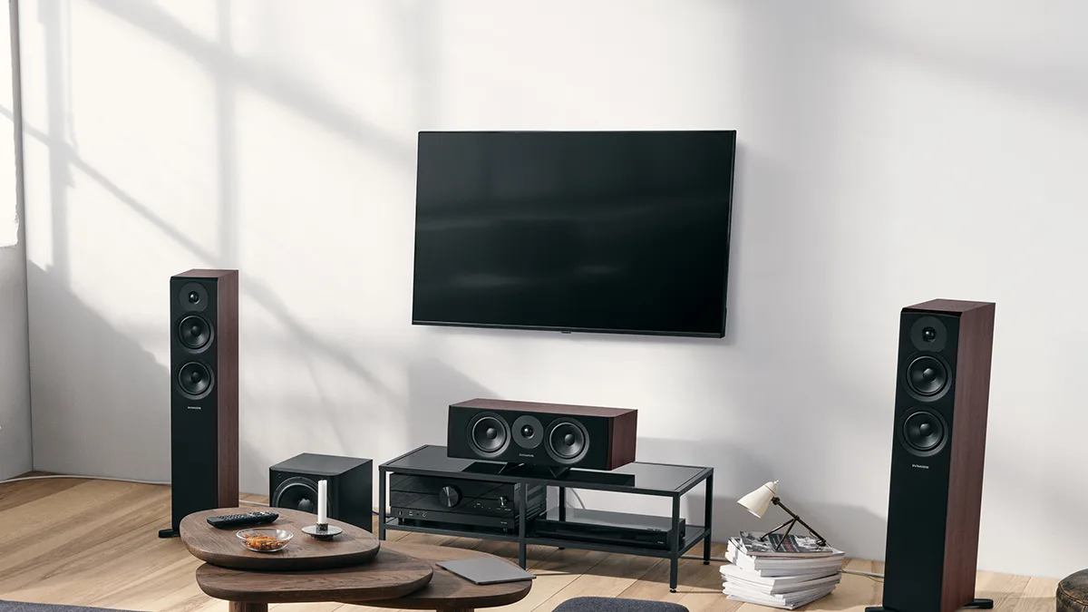 Dynaudio Emit 30 trong không gian thực tế