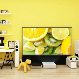 Màn chiếu điện để sàn VIVIDSTORM S Lite Hyper – phòng khách với máy chiếu siêu gần