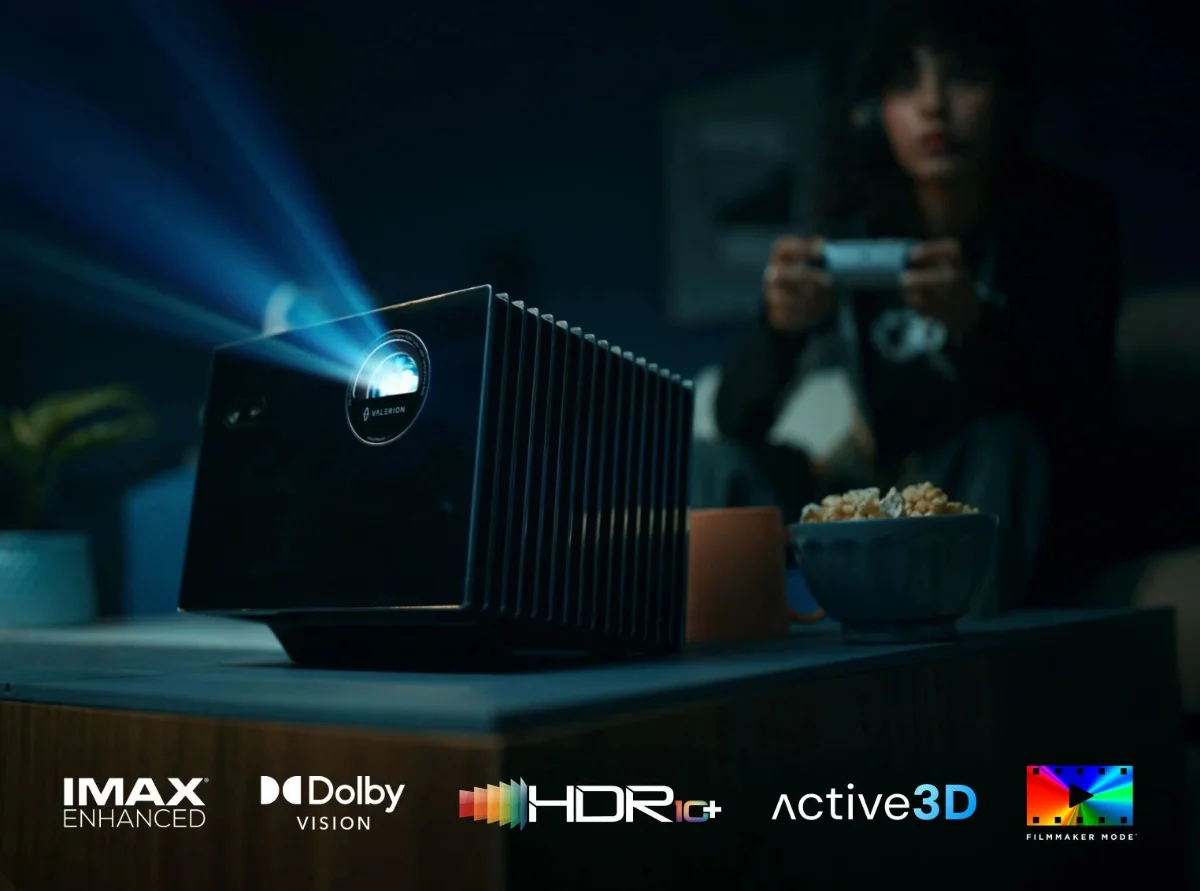 Chơi game trên máy chiếu Valerion StreamMaster Plus2